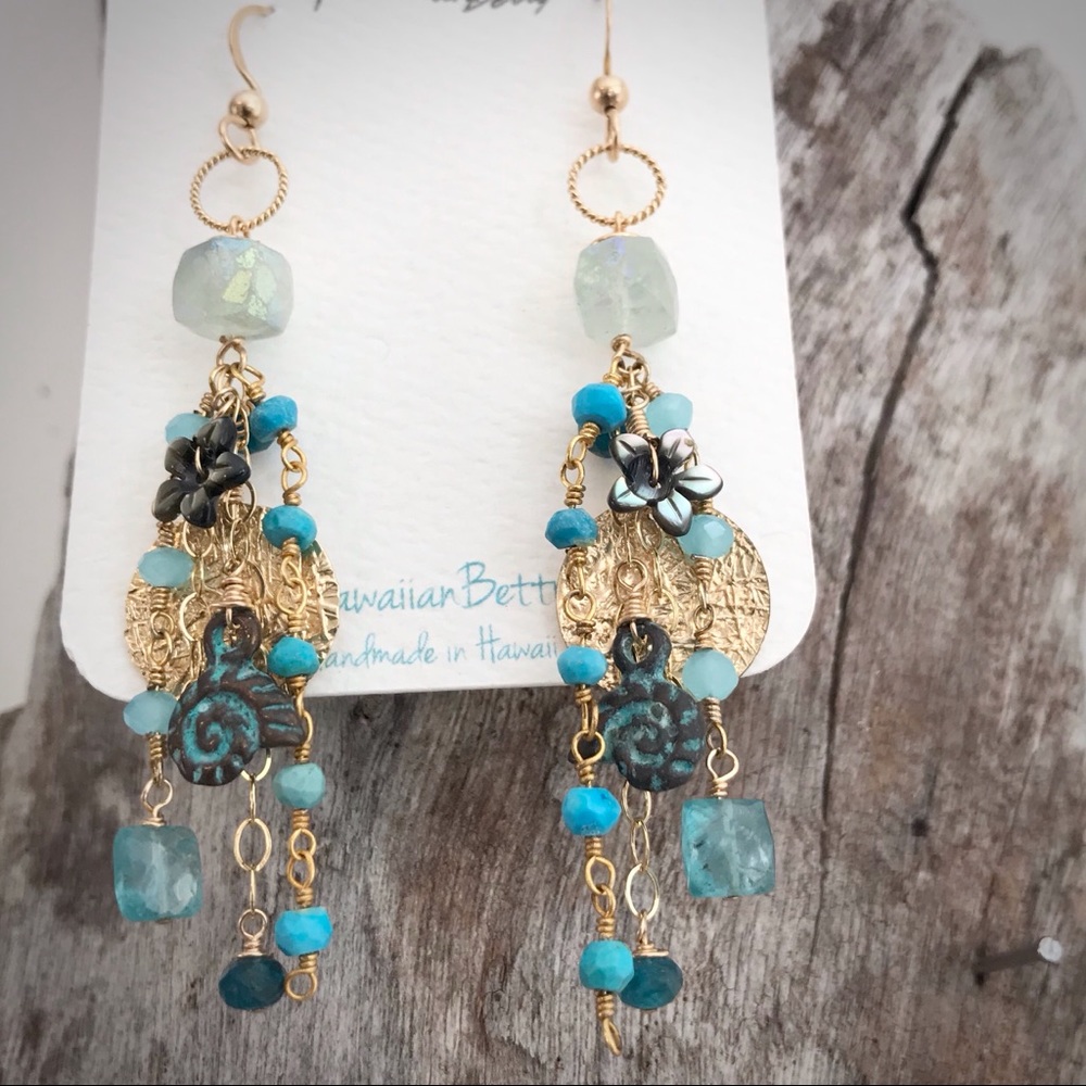HAWAIIAN BETTY gorgeous handmade earrings